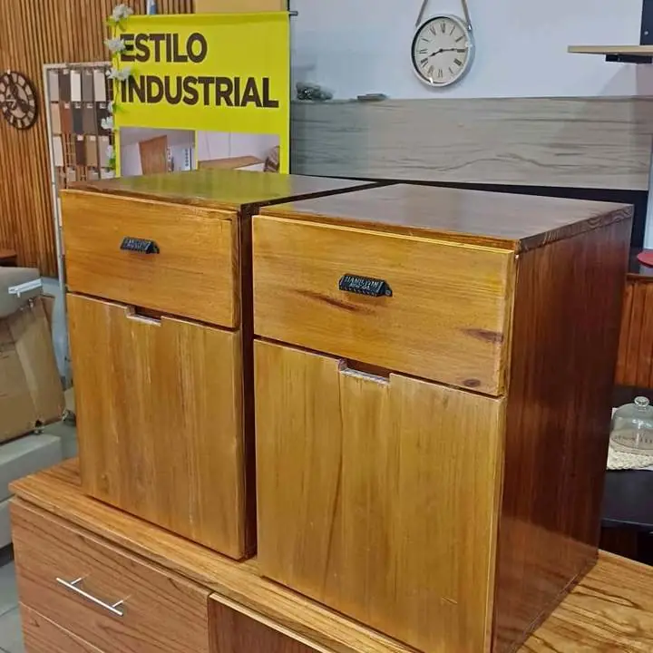 Mesas de luz y cajoneras a medida