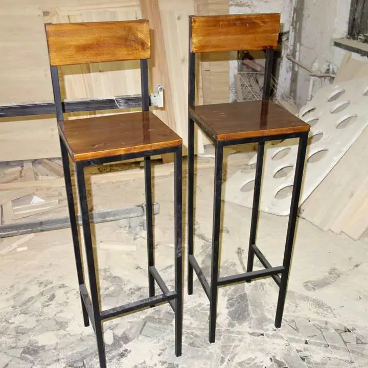Banquetas estilo industrial