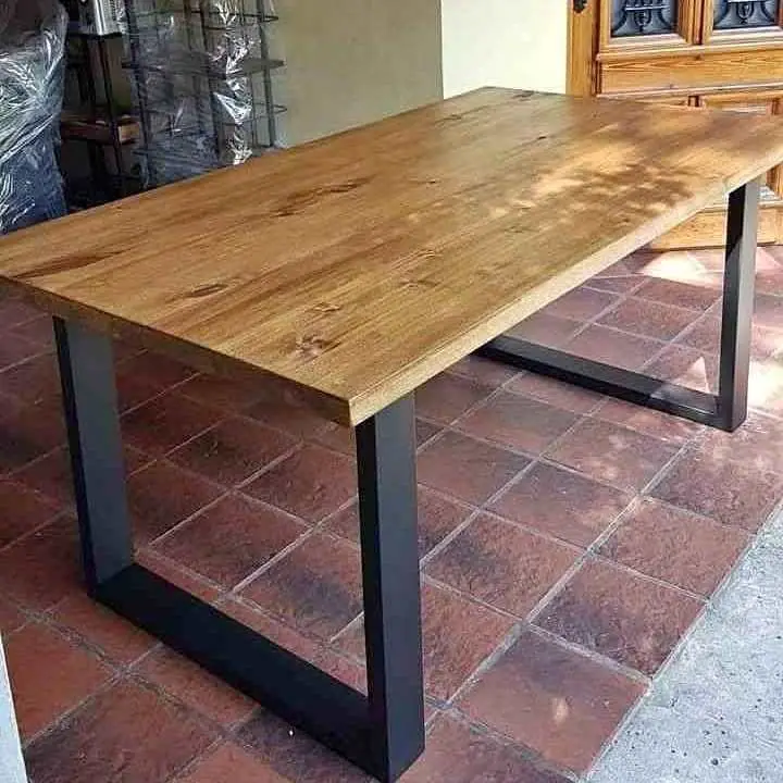 Mesas de hierro y madera a medida