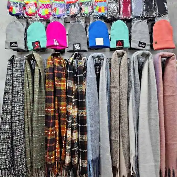Gorros guantes accesorios