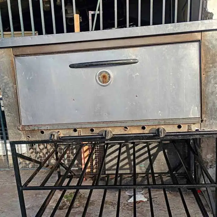 Vendo horno pastelero 18 moldes
