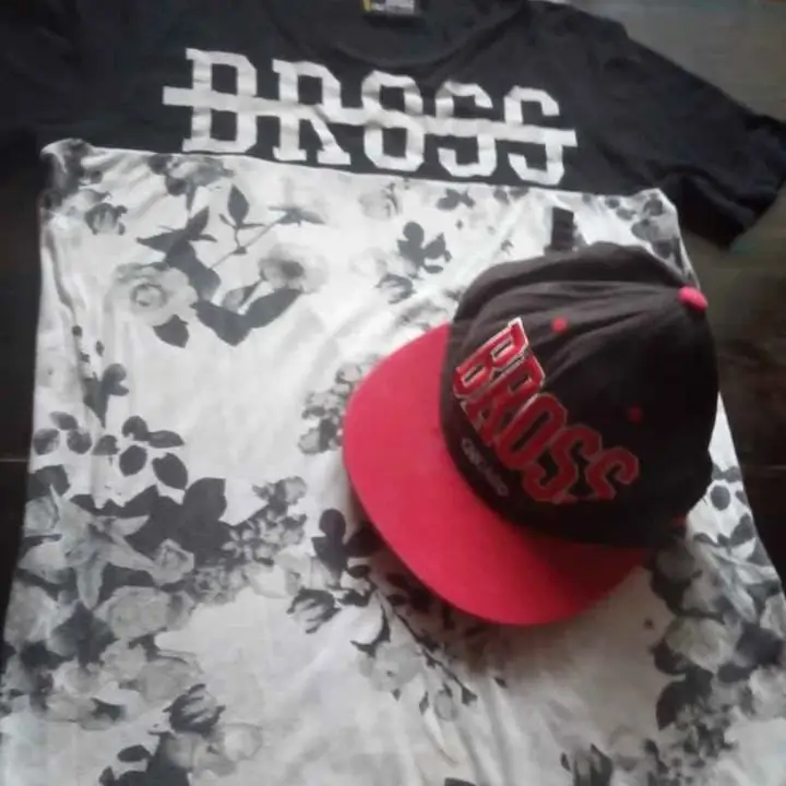 Remera y gorro Bross talle M