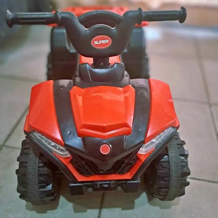 Cuatri moto a bateria de niño