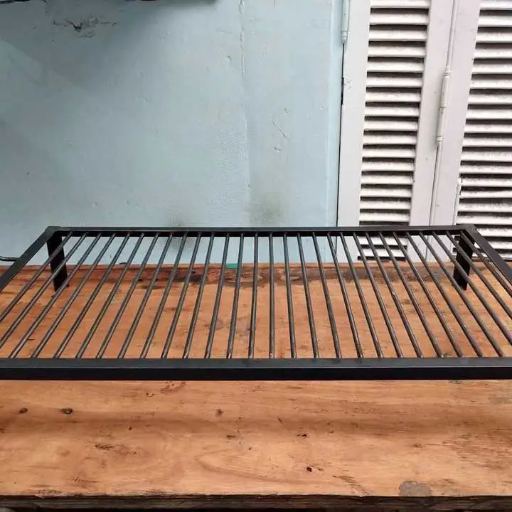 Parrilla 90x50 hierro liso 8