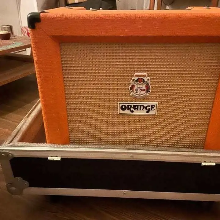 Vendo Amplificador valvular Orange Tiny Terror 15 w, con anvil, Impecable