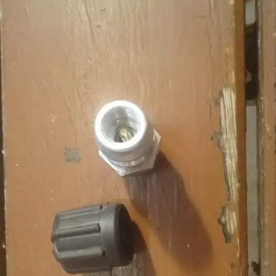 Recarga de aire acondicionado automotor y prueba de vacio, con chequeo
