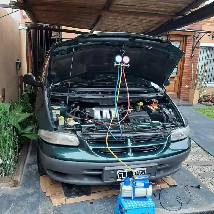 Aire acondicionado automotor y prueba de vacio, con chequeo