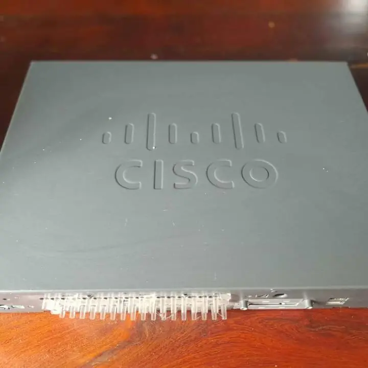 Router Cisco modelo 880