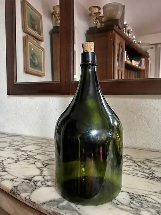 Antigua botella para decoración
