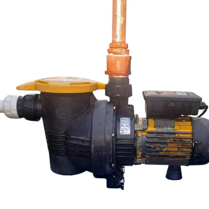 Bomba elevadora de agua usada