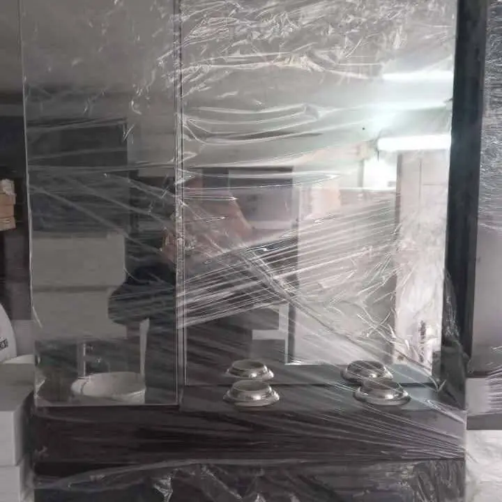 Peinador puerta espejo 60x70 única unidad