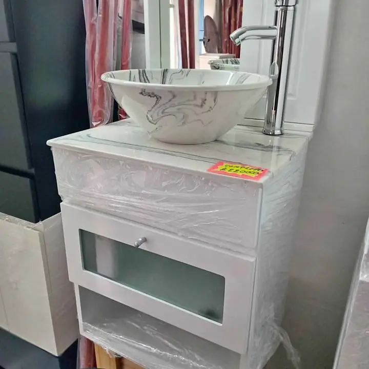 Vanitory colgante completo con griferia