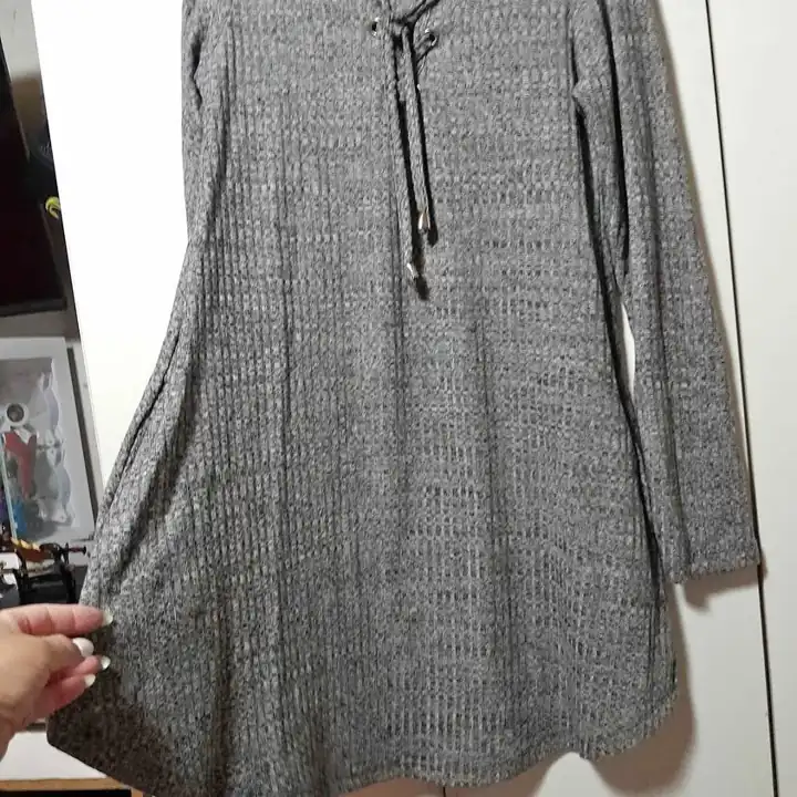 Hermosa camiseta nueva talle 2/3 con bolcillos hermosa tela a 10 mil se retira por wilde zona sur
