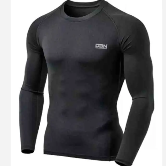 Ultimo combo de camiseta termica xxL mas medias largar termucas y gorro ajustable a 3 mil los 3