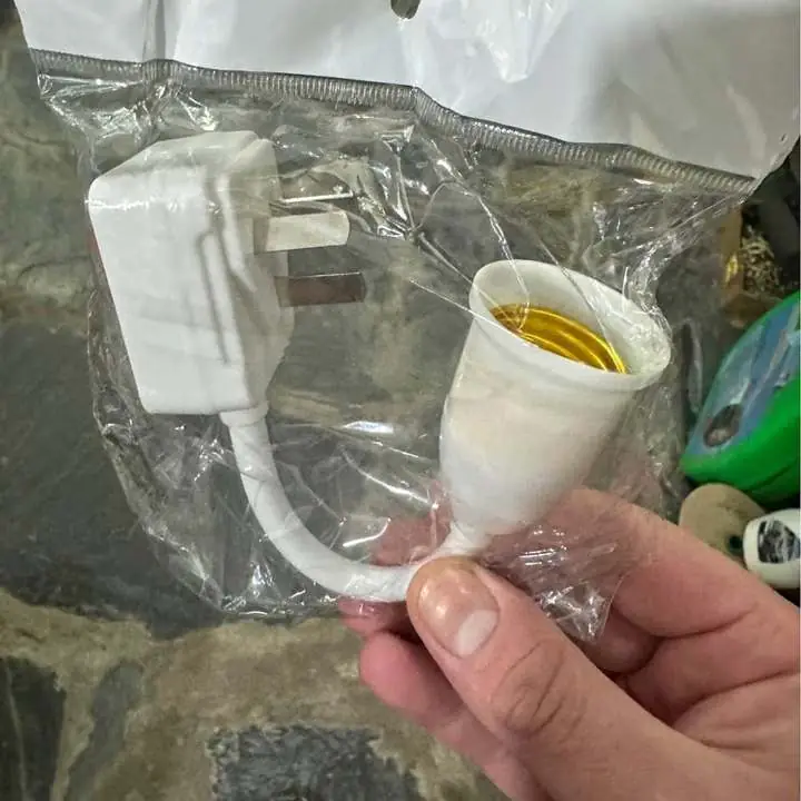 Adaptador portalámparas con enchufe