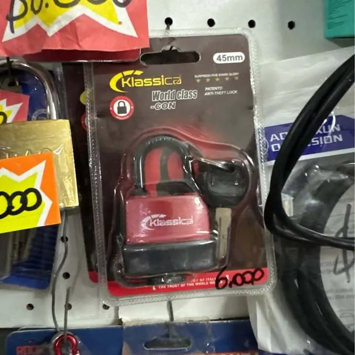 Candado con cobertor de seguridad