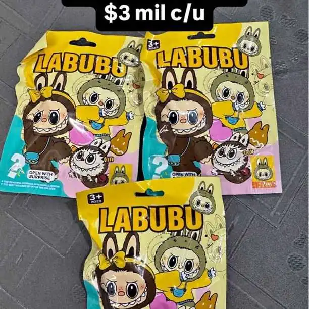 Juguete labubu misterioso