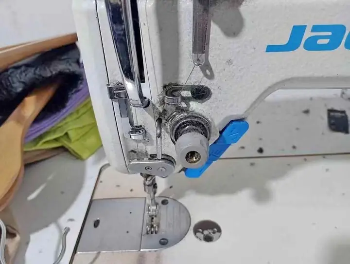 Vendo 2 maquina industriales recta jack