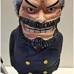 Monkey D. Garp Jover Traje Negro Figura 15cm en Caja Anime One Piece L2418