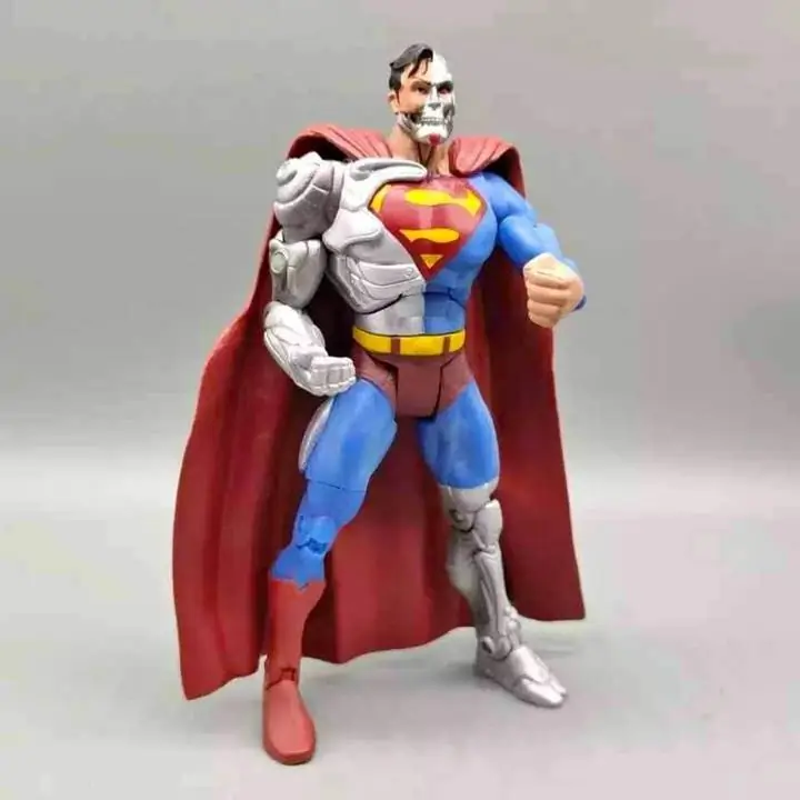 Cyborg Henshaw Superman Figura de Acción 17cm DC Superheroes DC003