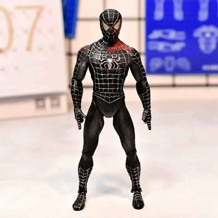 Ultimate Spiderman Traje Negro Venom Figura de Acción 17cm en Bolsa Marvel Superhéroes MV030