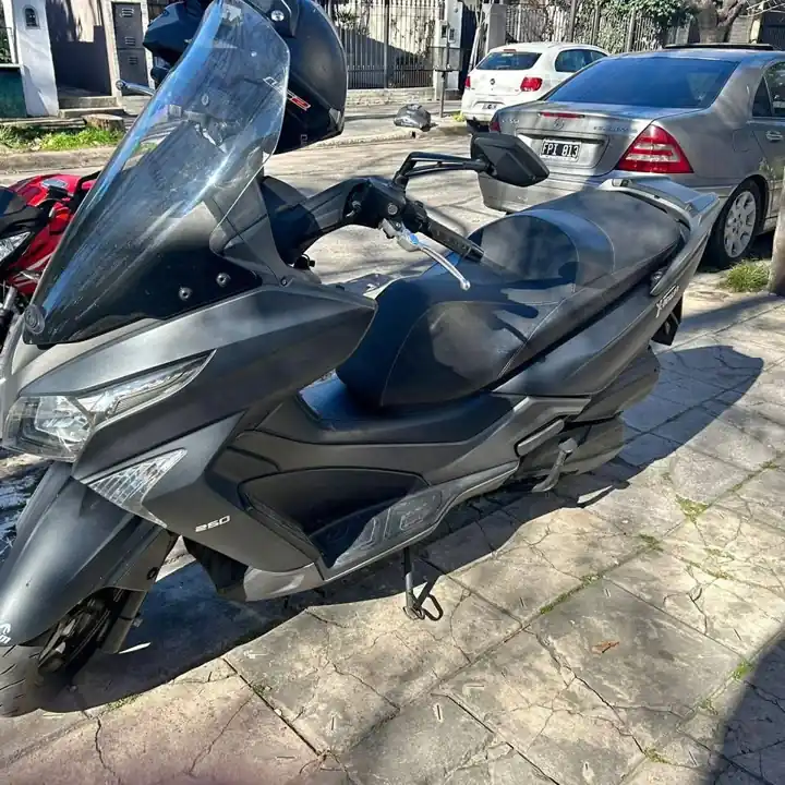 Kymco X-Town. Muy buena