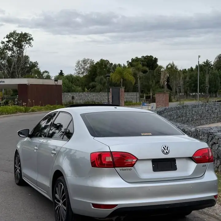 Vento 2.5 2011 185.000 Km