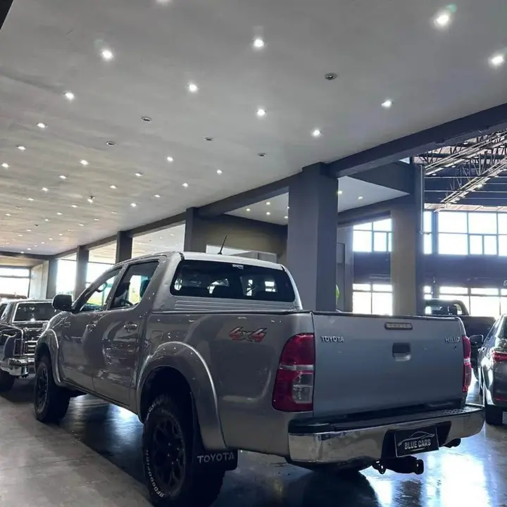 Toyota hilux 2015 4x4 manual