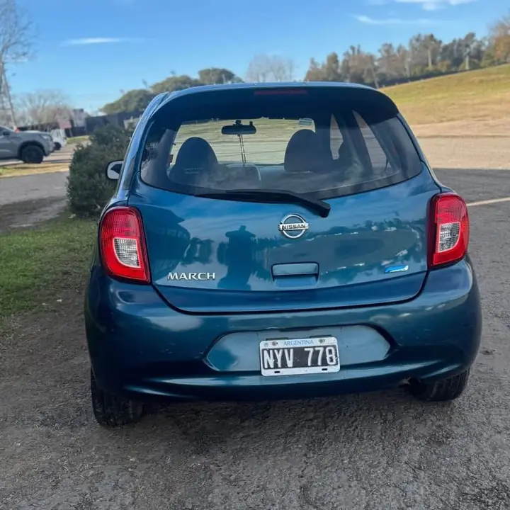 Nissan march 2014
