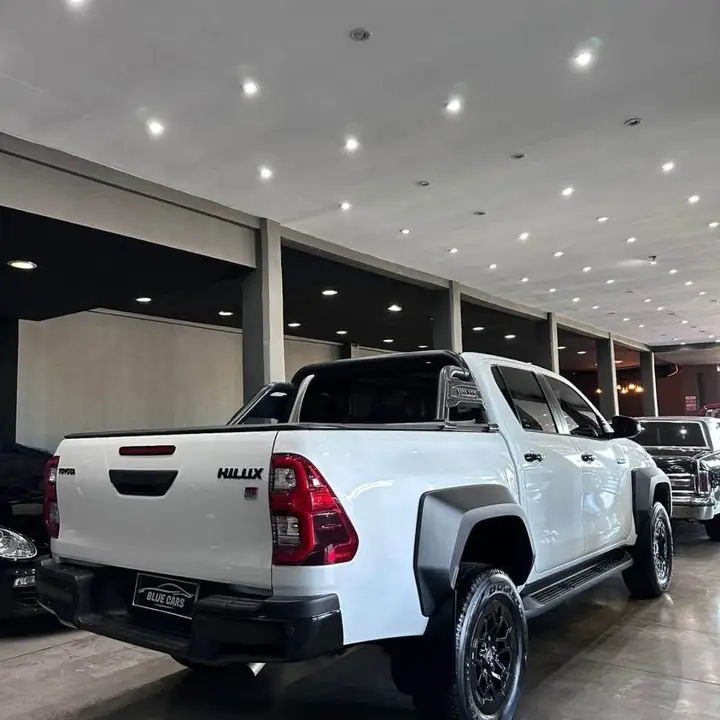 Toyota hilux 4X4 D/C gr-sport 2.8 TDI 6 AT