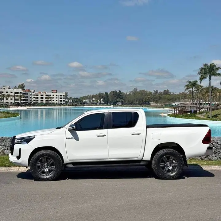 Toyota Hilux SRV 4x2 MT kms 32.000usd