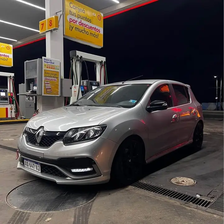Vendo o permuto sandero RS