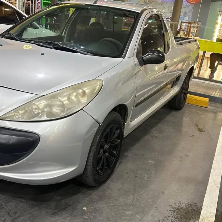 Vendo o permuto peugeot hoggar 2014