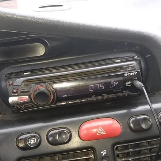 Vendo estereo Sony auxiliar y CD andando flama