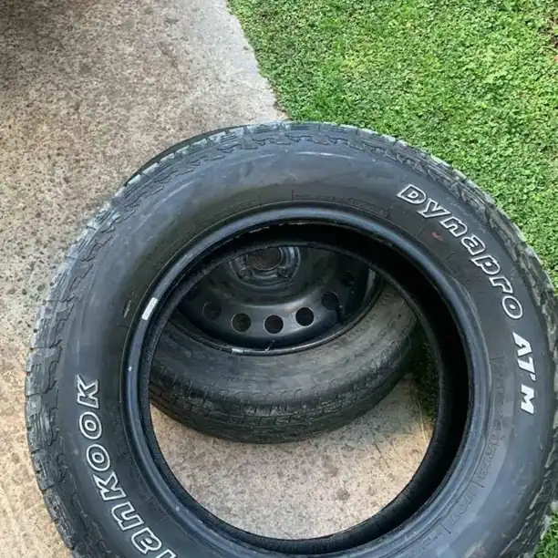 Vendo cubiertas 265/60/18 están buenas pido 30 cada una escucho OFERTAS