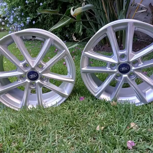 Vendo llantas de focus originales R16 tengo 2