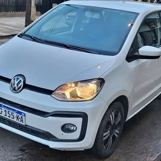 Vw up 2018 full 85 mil km $ 13700000 cel