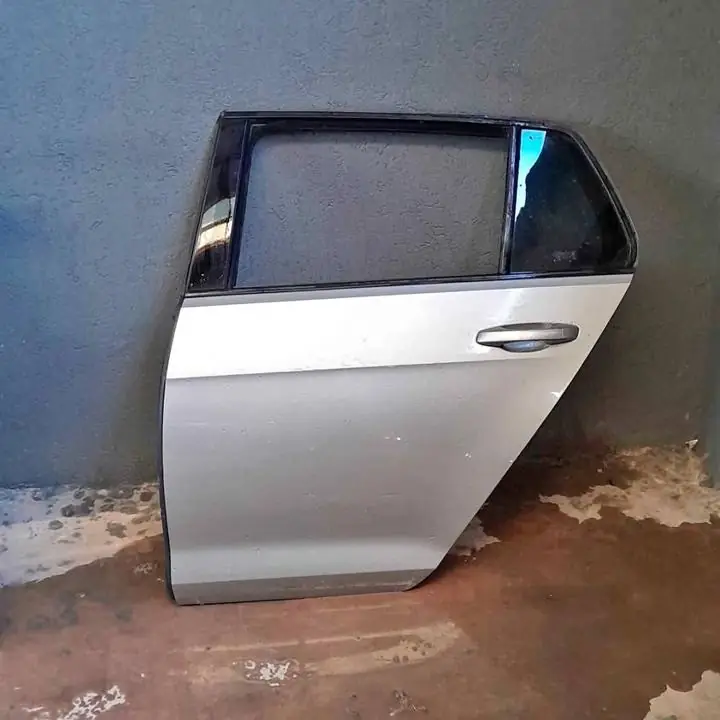 Puerta trasera de golf