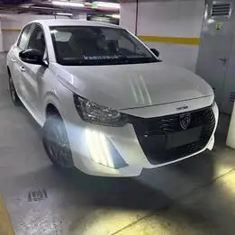 208 Ok allure patentado automático $12.000.000 y 60 cuotas de $421.000 plan Peugeot