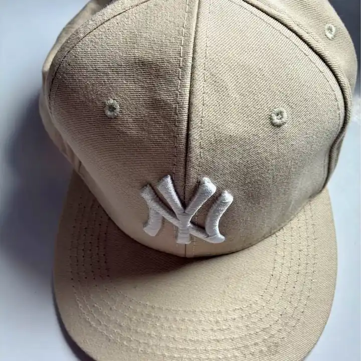 Gorra New Era Beige