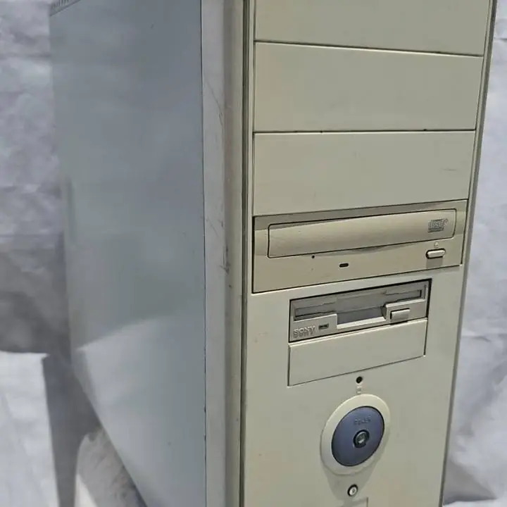 Gabinete Vintage Atx (sin fuente)