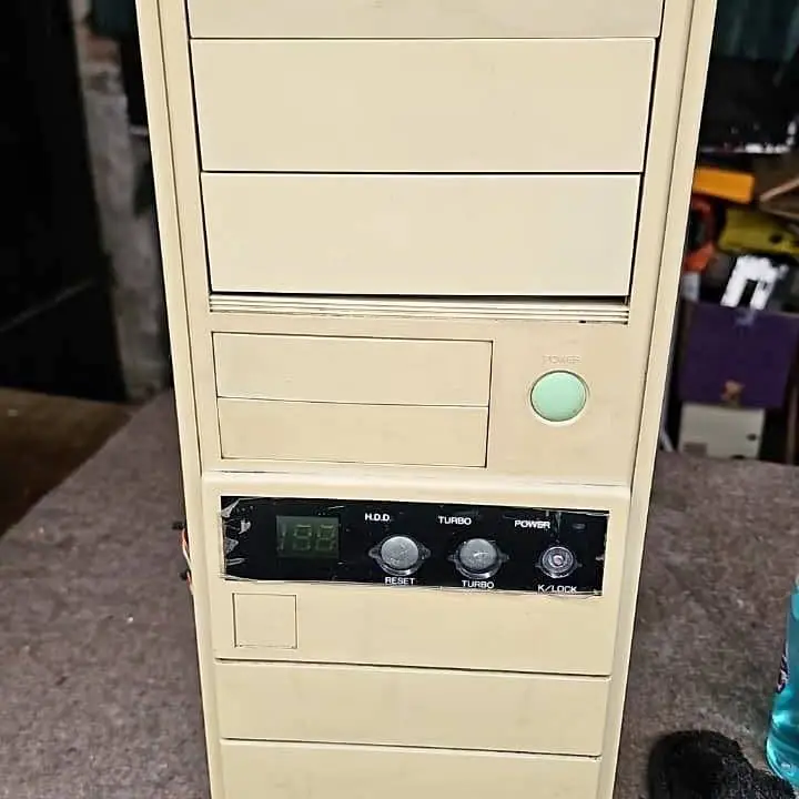Vendo Gabinete AT tower vintage