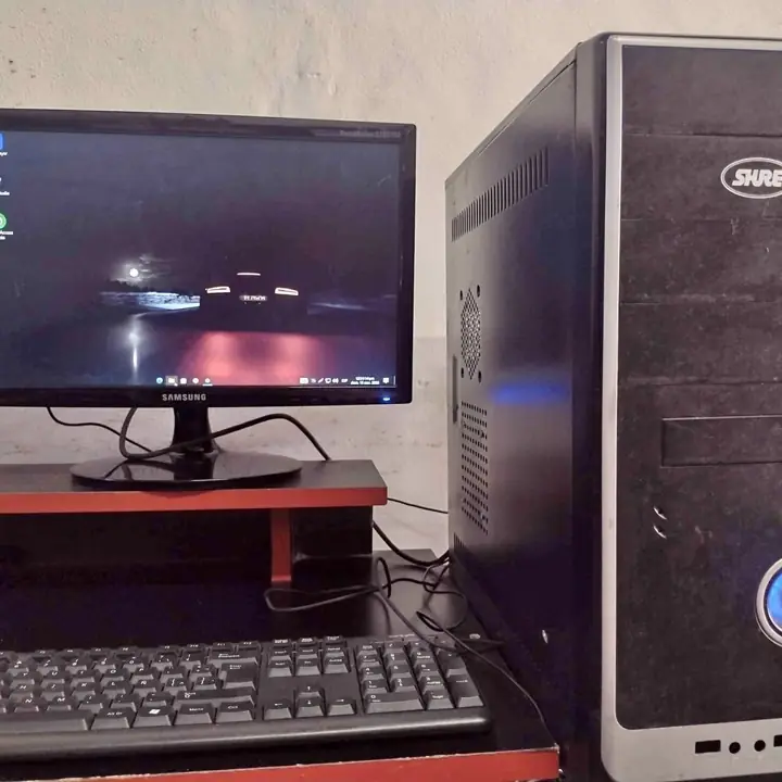 PC I3 2100+ rapida+ freefire roblox+ Windows 10 completa