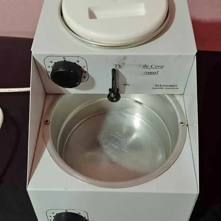 Maquina calentadora de cera