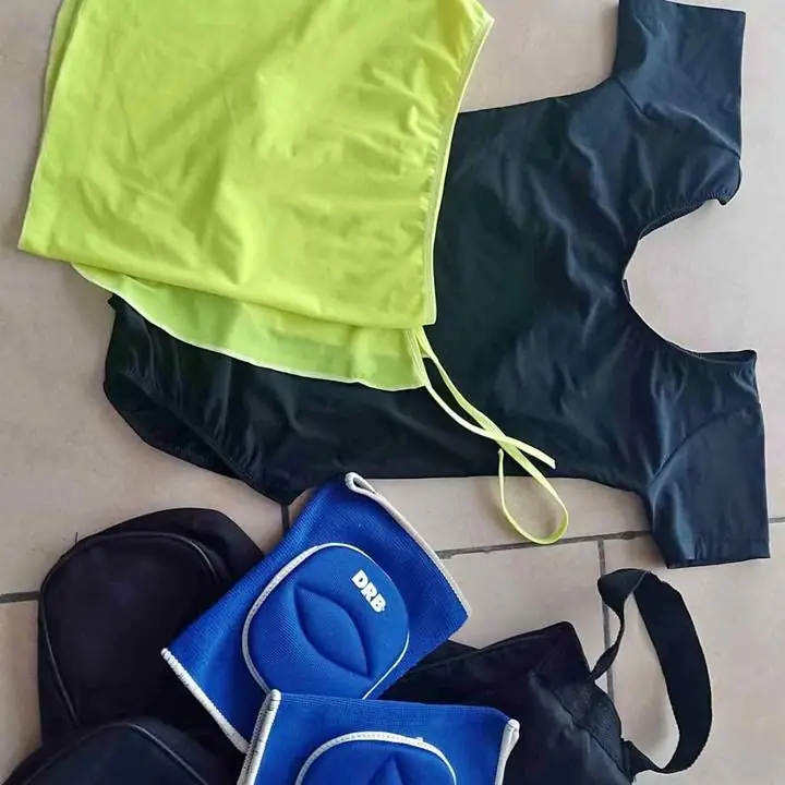 Caderin,malla,rodillera, y bolso