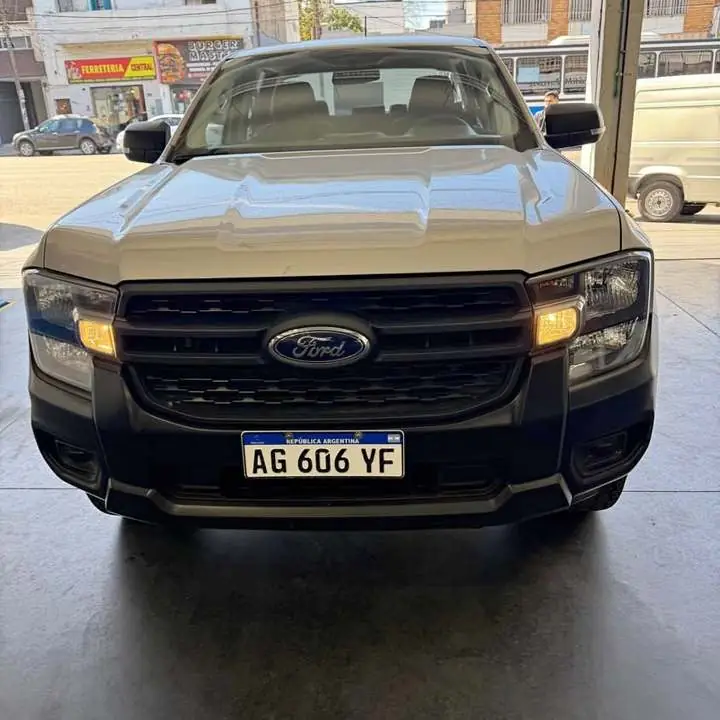 Oportunidad Ranger 2024 xl 4x4 único dueño km.82.000 usd25.800