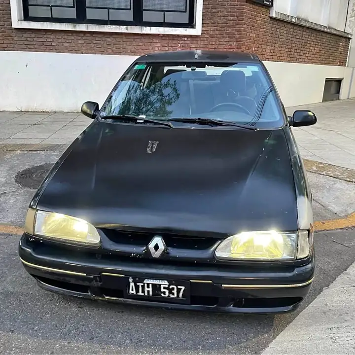 Vendo Renault 19 AÑO 1999 full diésel Full, buen estado general Excelente mecánica Diésel, na