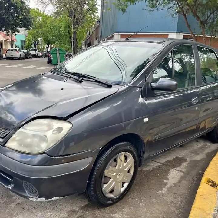 Vendo Renault scenic 2007 – 2.0 16V Excelente mecánica y funcionamiento Aire acondicionado