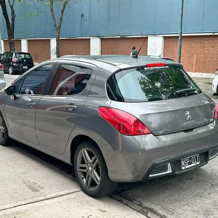 Peugeot 308 1.6 sport thp 2014 AUTOMÁTICO Año 2014 Motor 1.6 Turbo THP 98.000km Caja a