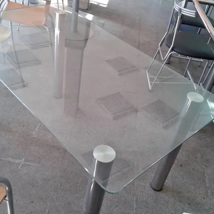 Mesa de comedor cristal patas soldadas